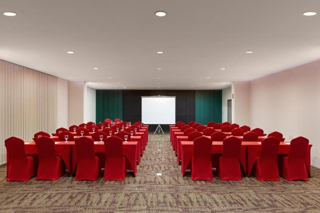 Elsotel Purwokerto By Daphna Management 外观 照片